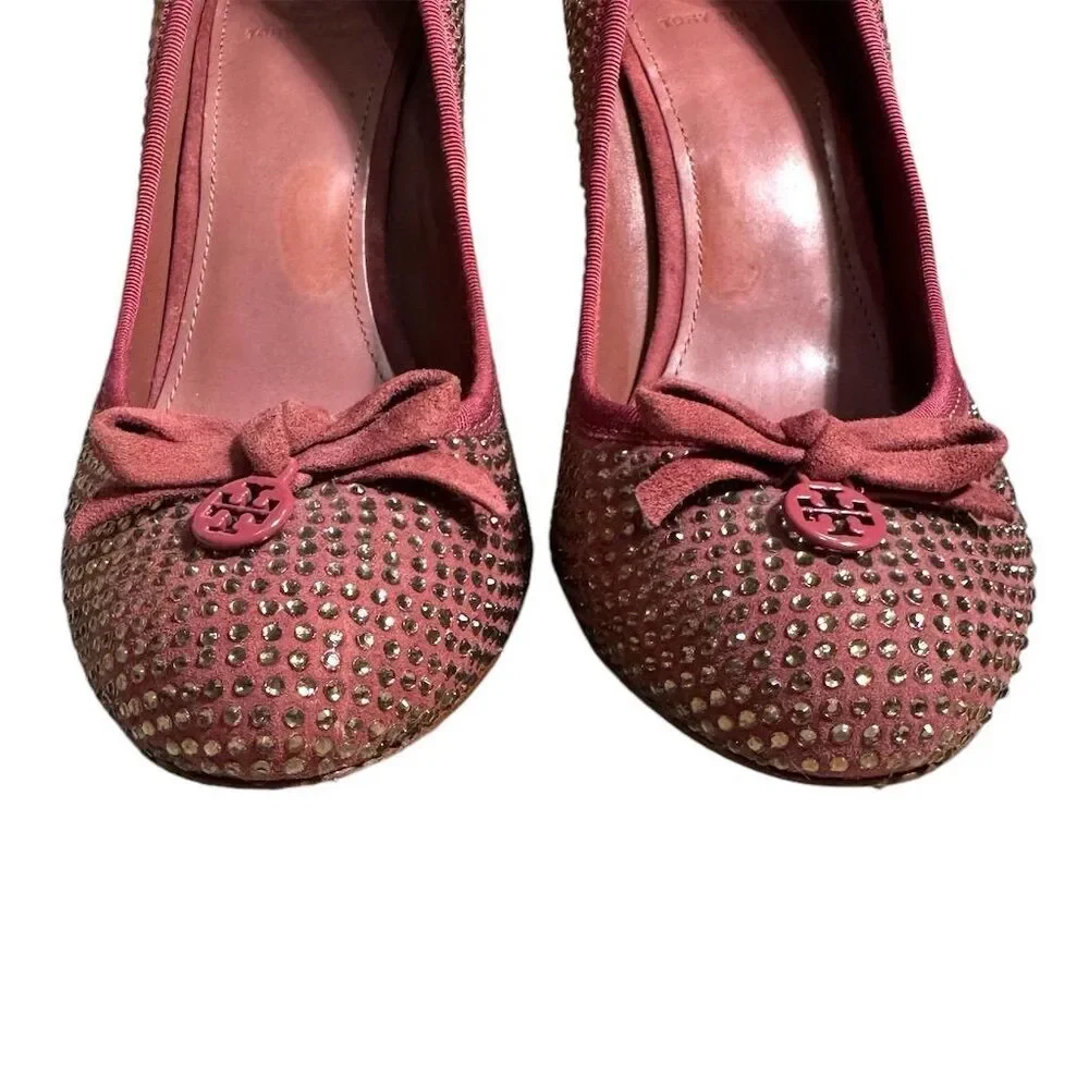 Tory Burch Phoenix Charm Pink Crystal Suede Pumps Size 8.5 Women's Party Heels